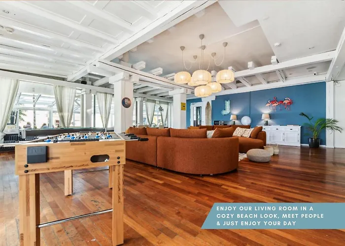 Becozy Du Lac Self-Check In Hotel Riviera Edition