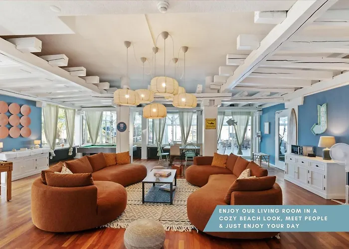 Becozy Du Lac Self-Check In Hotel Riviera Edition