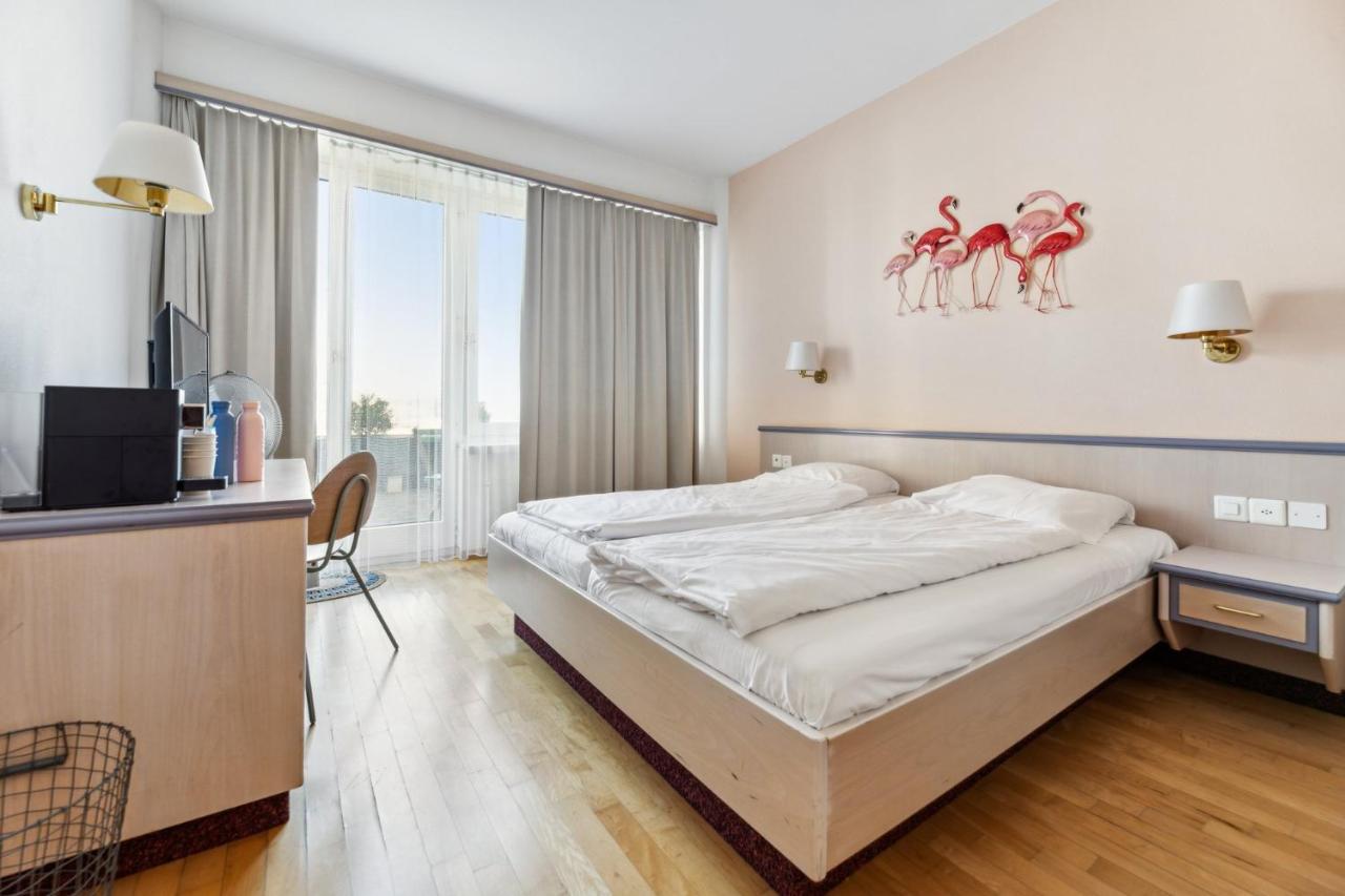 Becozy Du Self-check In Riviera Edition Hotel